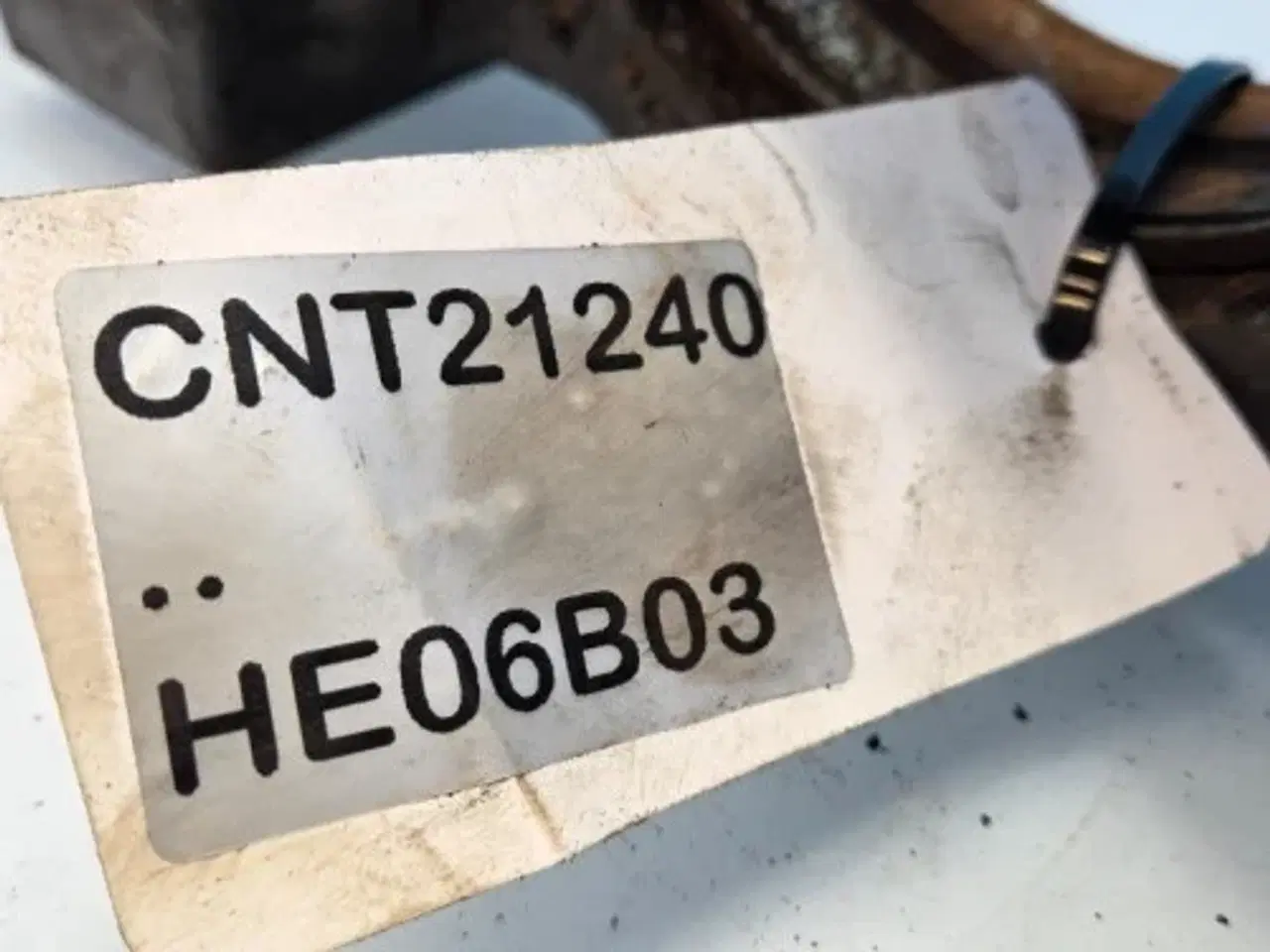 Billede 5 - New Holland LB115B Beslag 85807959