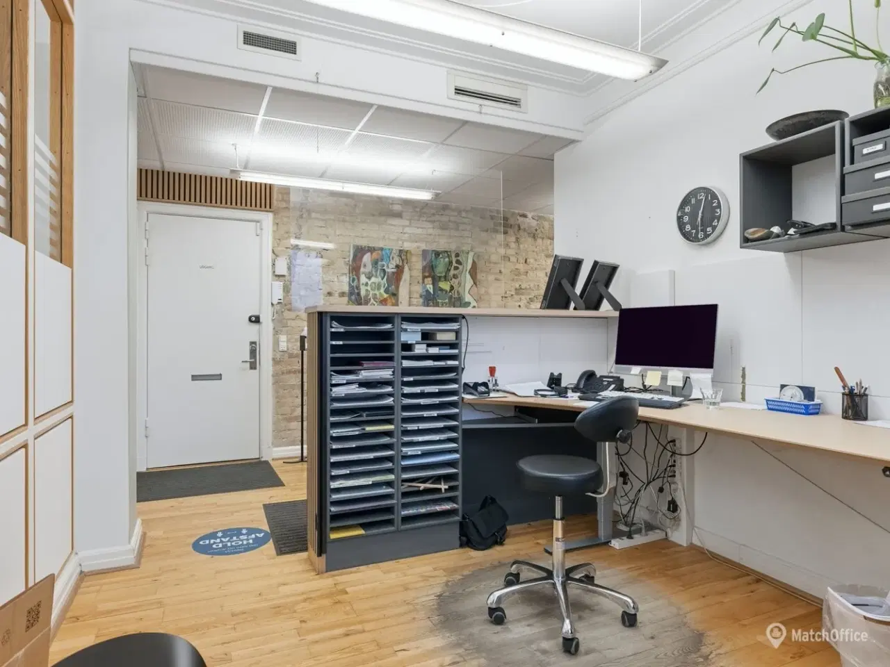 Billede 7 - Lyse kliniklokaler med central placering