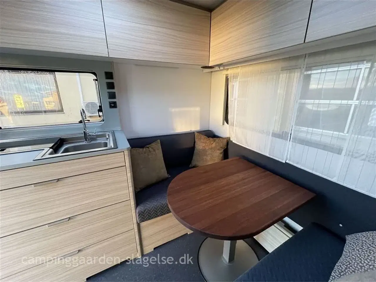 Billede 9 - 2022 - Adria Altea 402 PH Adria Altea 402 – kompakt campingvogn med dobbeltseng