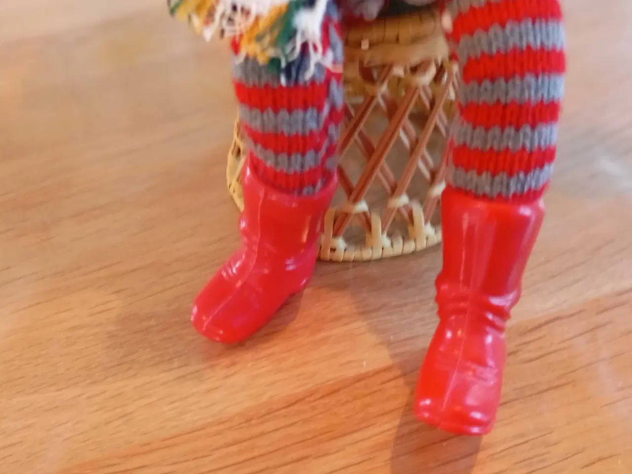 Billede 9 - Vintage påfuglestol med sød nisse