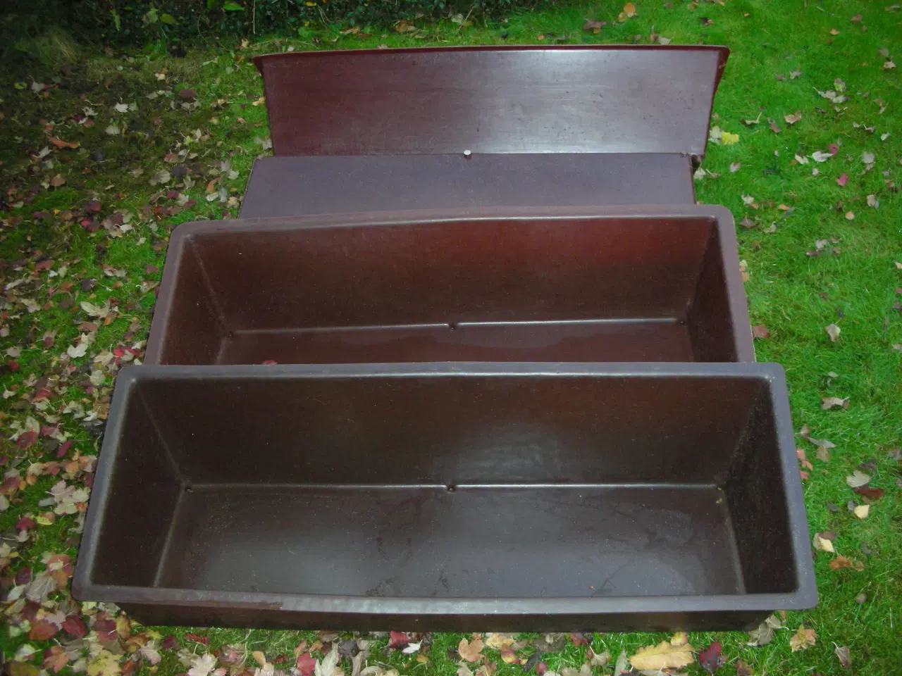 Billede 1 - Foder/vandtrug/plantekasser.