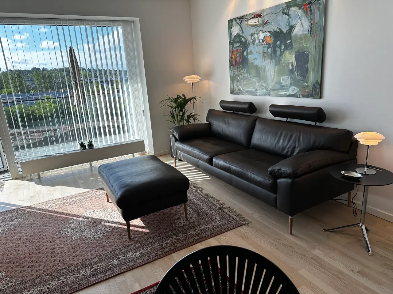Billede 5 - 3 Personers Sofa med Puf og Nakkestøtte