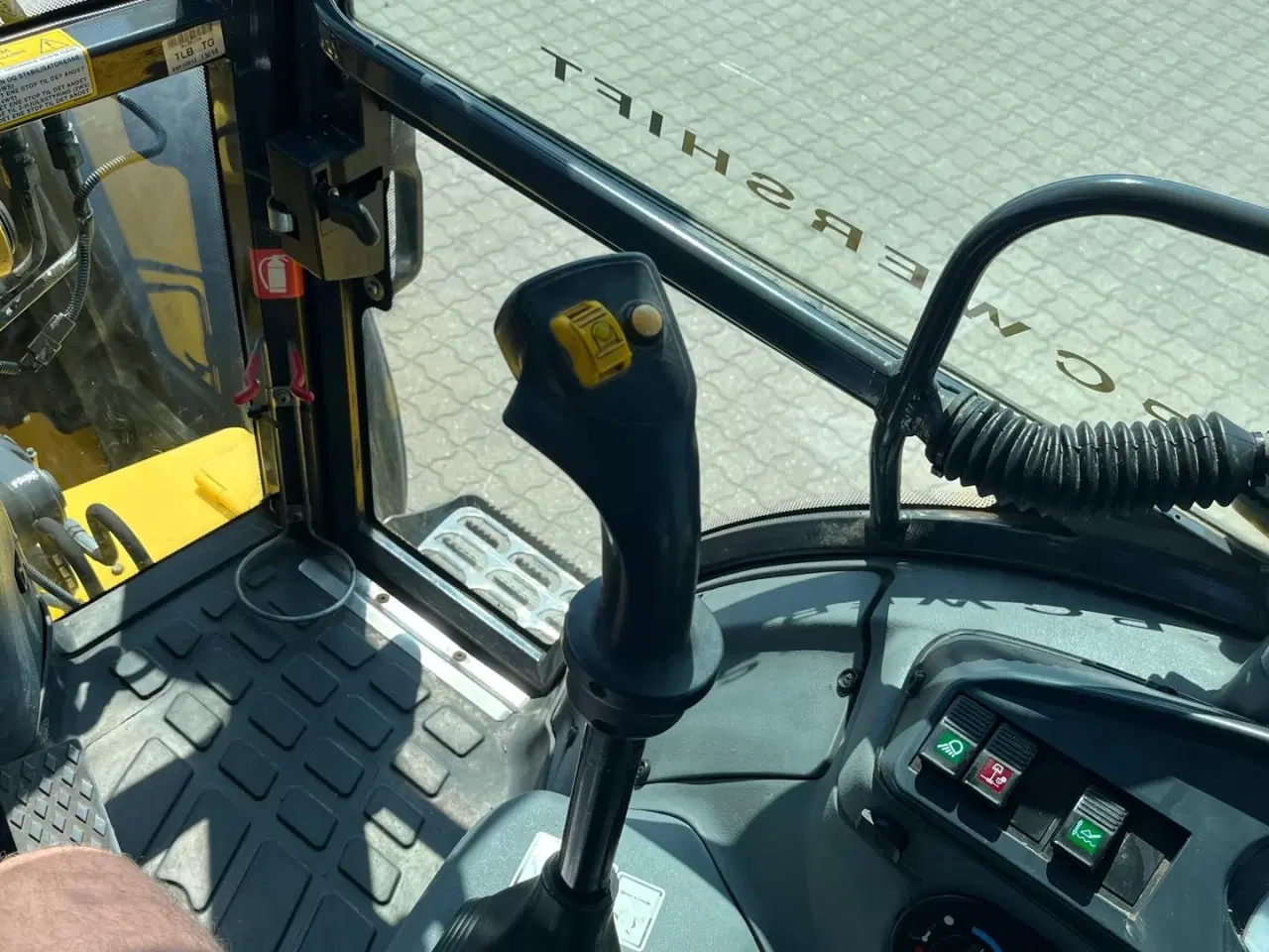 Billede 10 - New Holland B115 B Udskudsarm hurtigskifte mm.