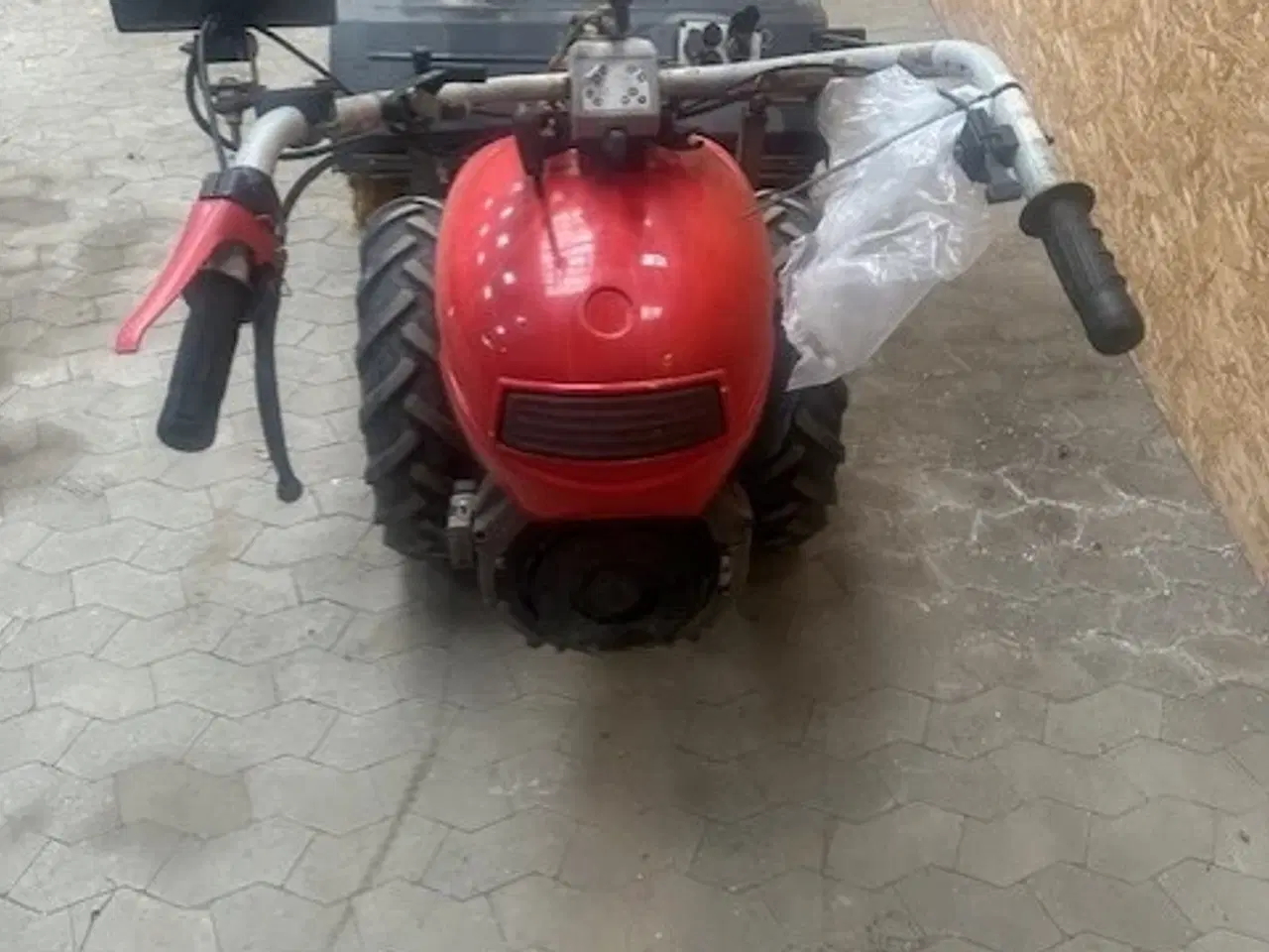 Billede 2 - Nibbi MAK 17 med kost