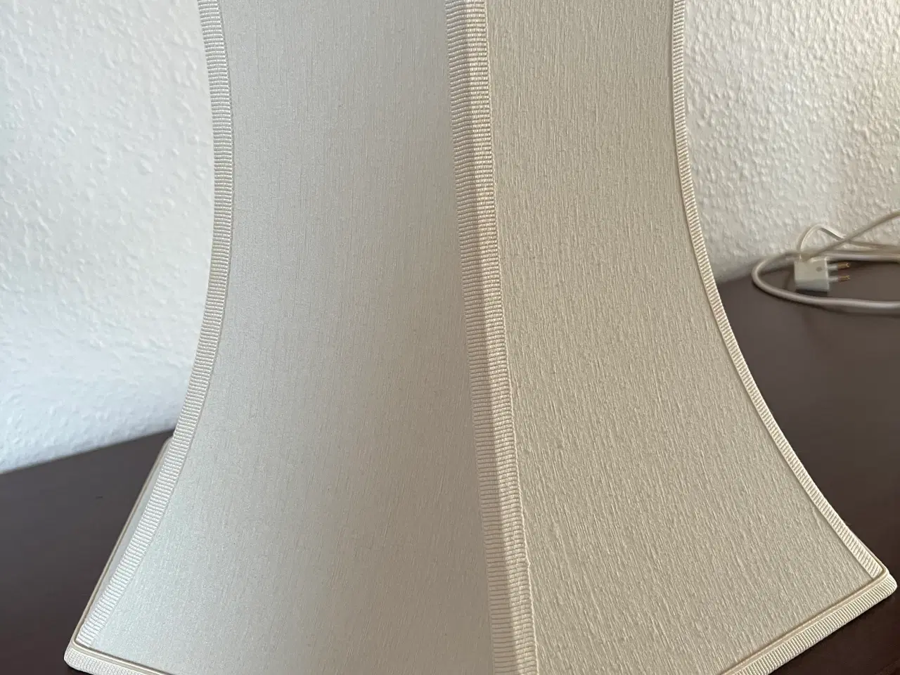 Billede 7 - 2 flotte kinesiske lamper incl skærme