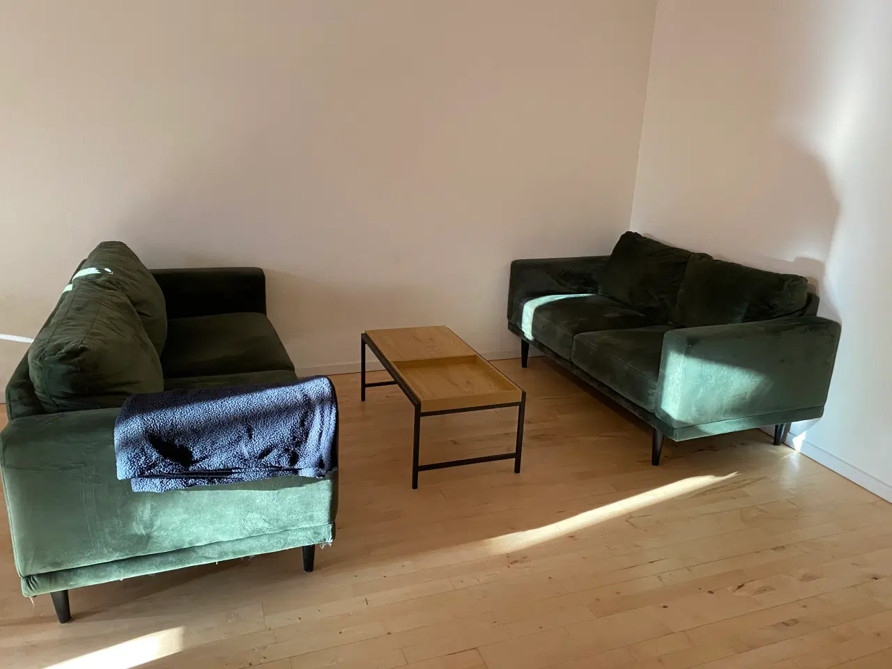 Billede 1 - 2 og 3 personers sofa inkl. sofabord