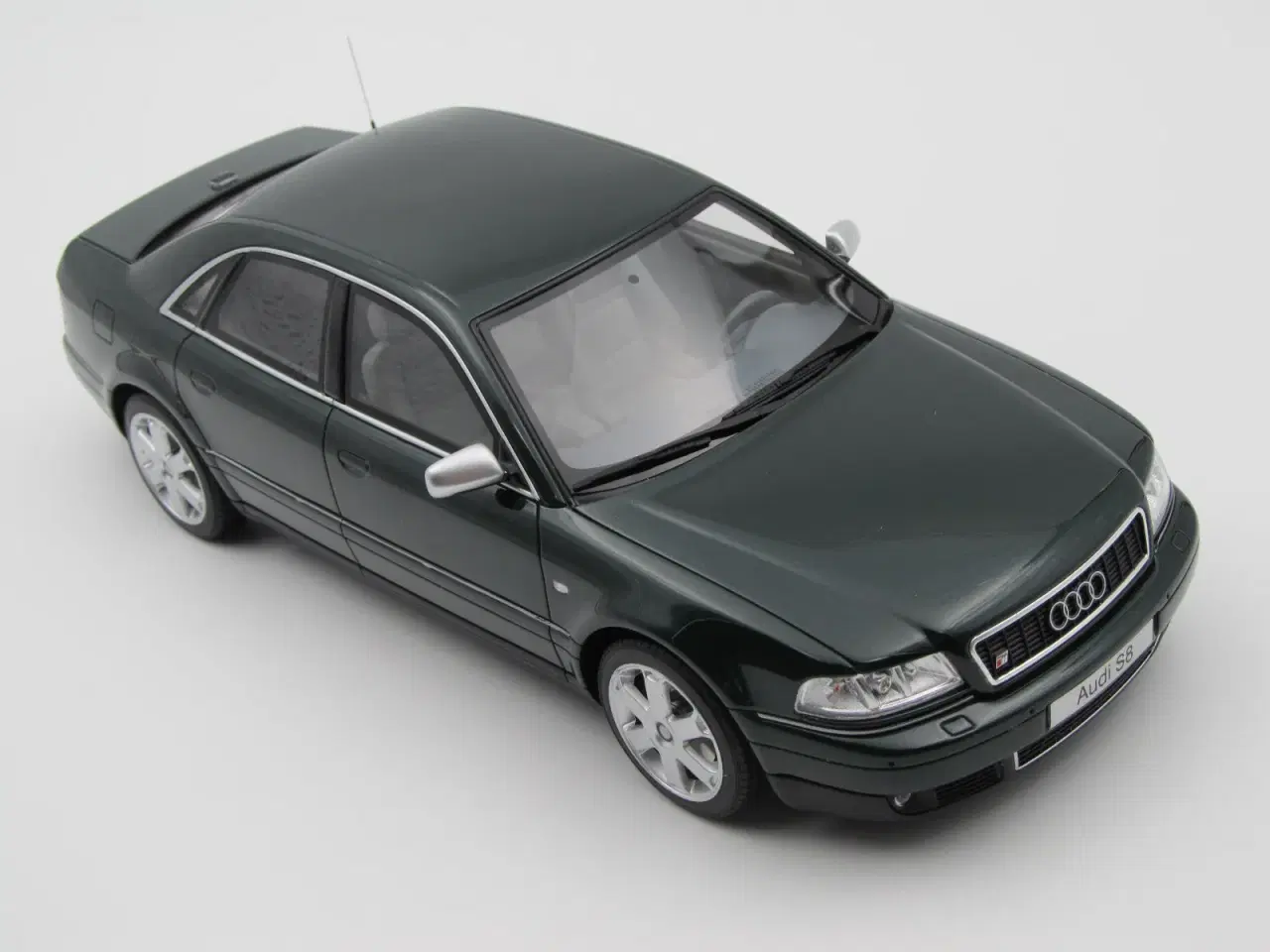 Billede 5 - 2001 Audi S8 Type D2 Limited Edition - 1:18