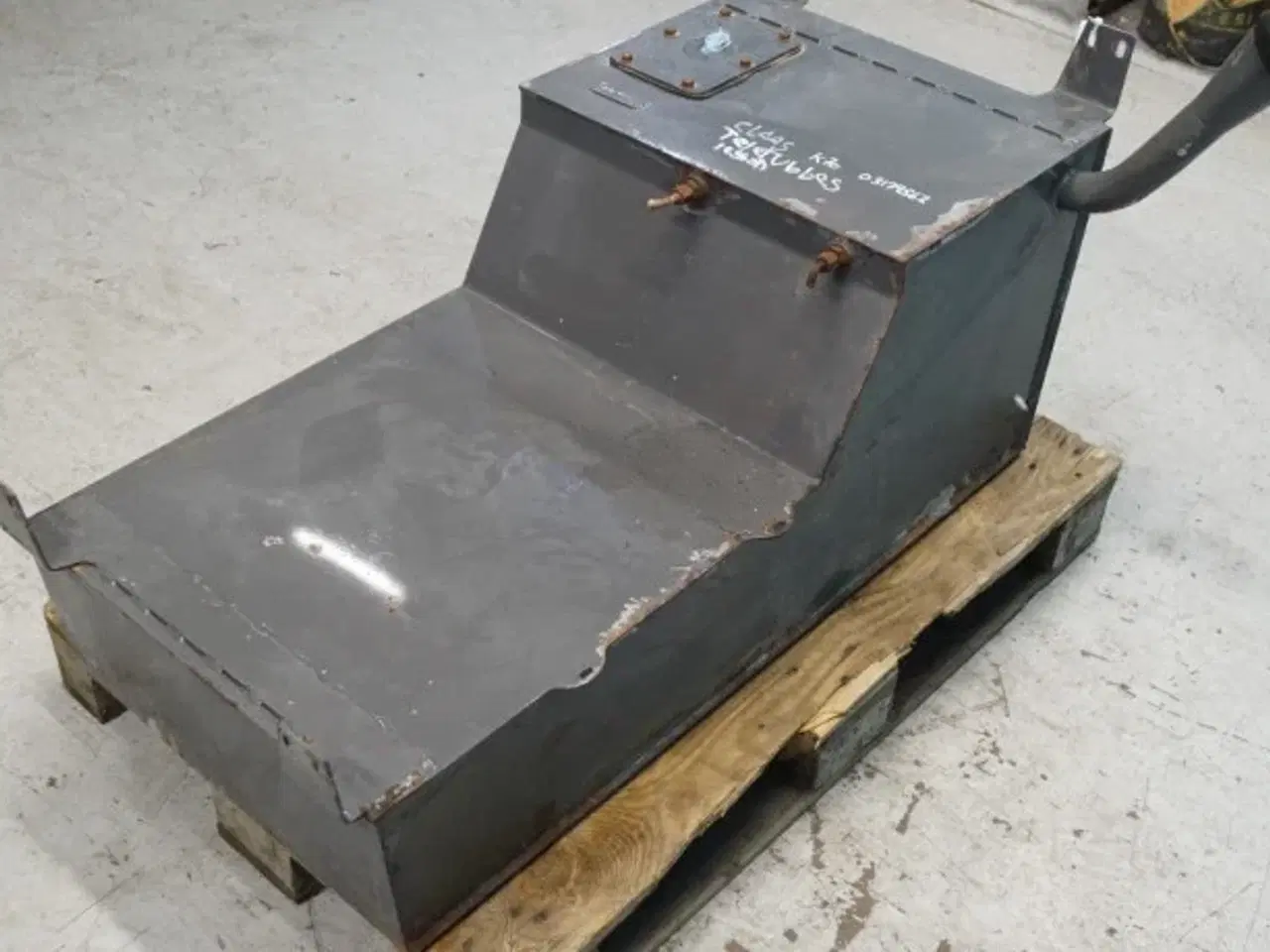 Billede 13 - Claas Targo K70 Dieseltank 3179562