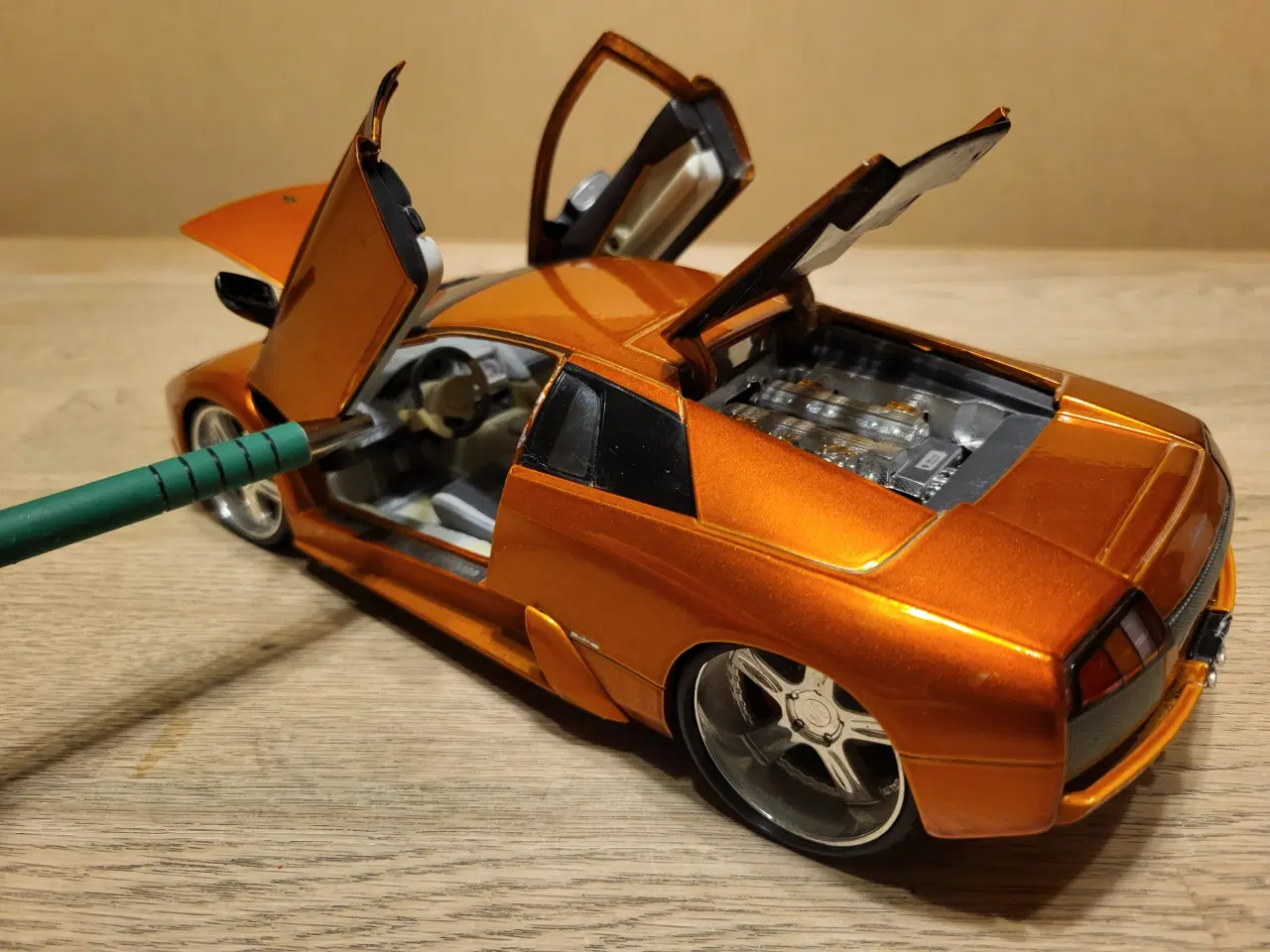 Billede 5 - Modelbil, Lamborghini Murcielago, skala 1/18.