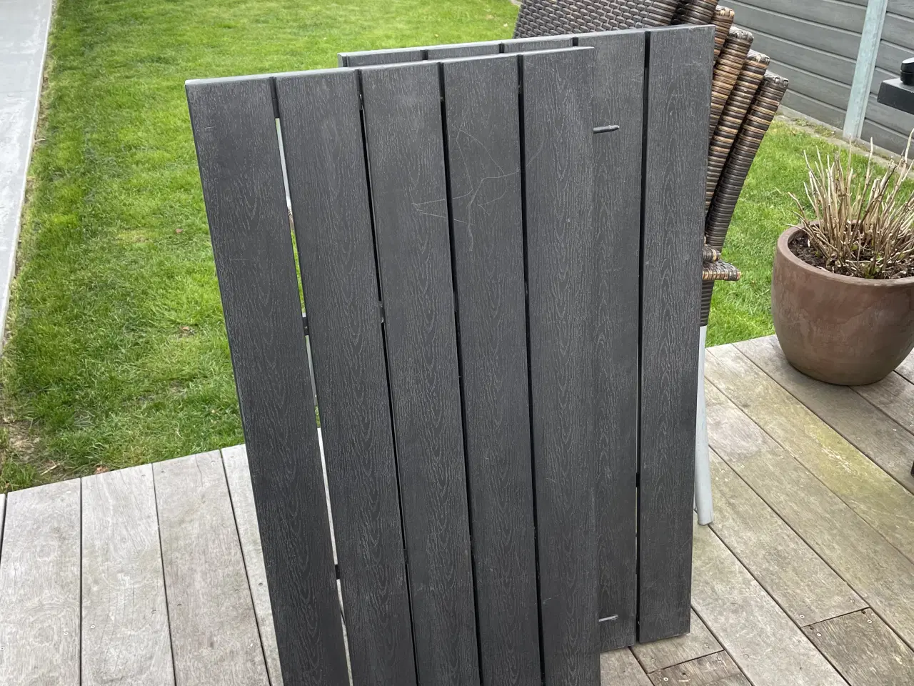 Billede 2 - Havebord i komposit sort Længde 210-310 cm
