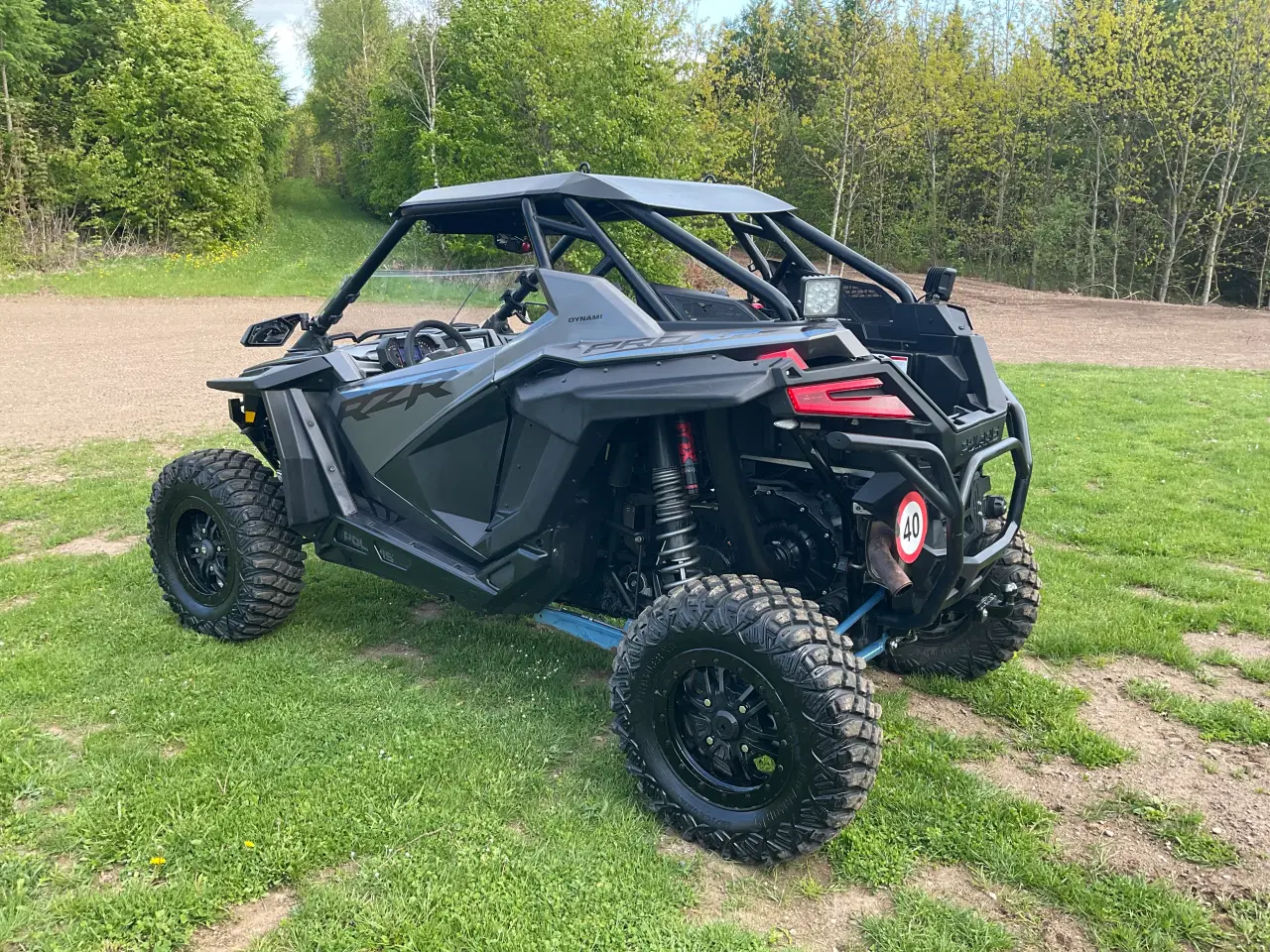 Billede 6 - Polarias rzr pro  på traktorplader 