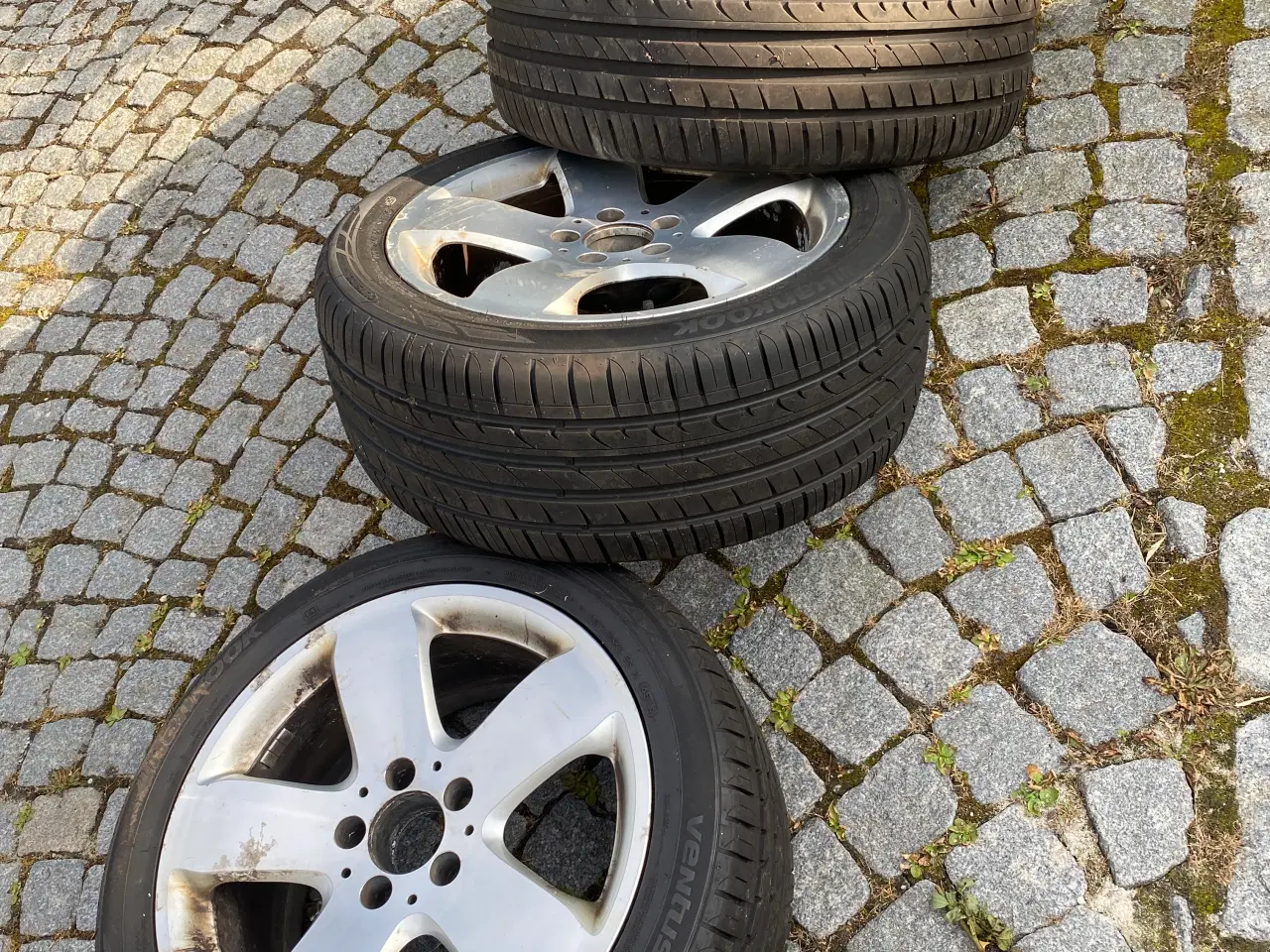 Billede 3 - Hankook sommerdæk på Mercedes fælge, kørt få km