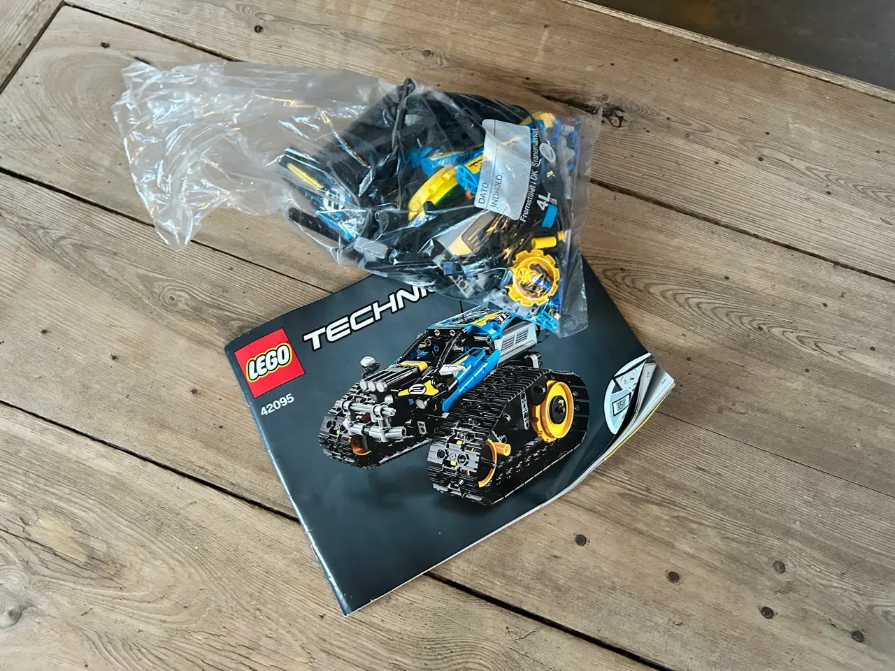 Billede 1 - LEGO 42095 - Fjernstyret stuntbil