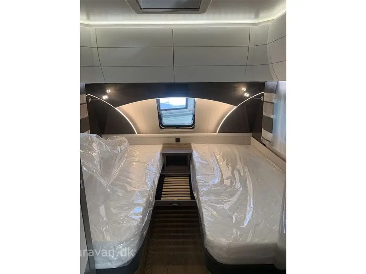 Billede 2 - 2026 - Hobby Excellent Edition 495 UL   Mest populære vogn med enkeltsenge. NY 2026 MODEL, KOMMER SNART PÅ LAGER = ring og hør nærmere