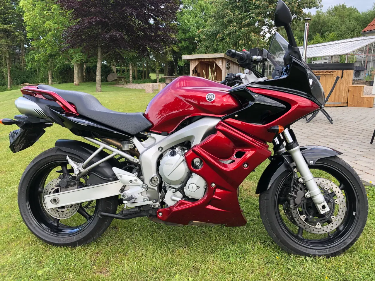 Billede 3 - Yamaha Fz6s med kåbe