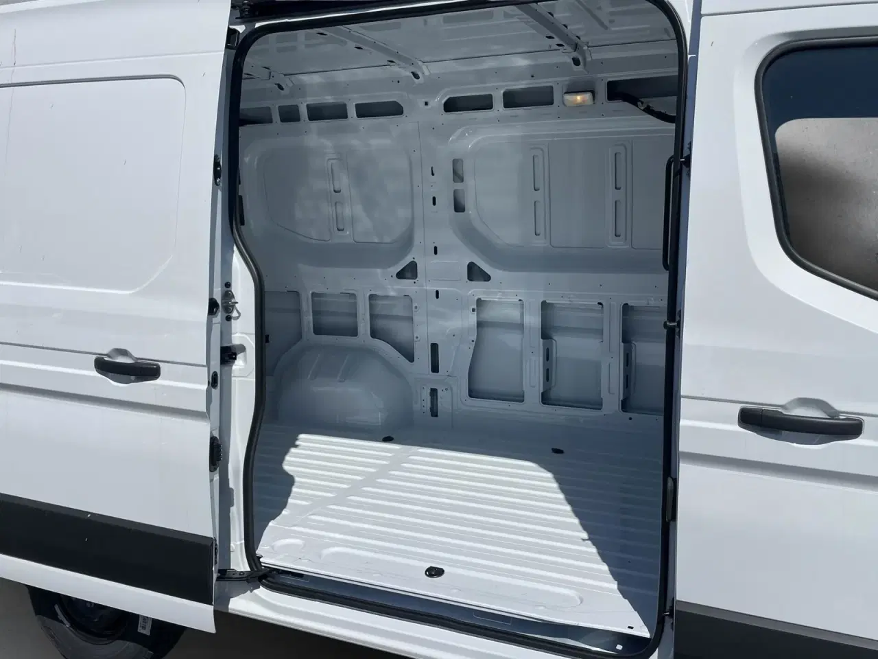 Billede 9 - Nissan Interstar L2H2 2,0 DCi N-Connecta 150HK Van 6g