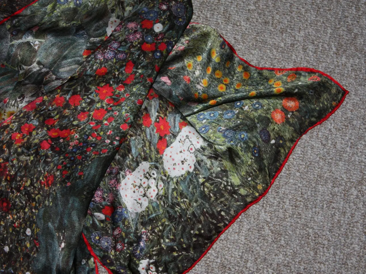 Billede 4 - Vintage silke tørklæde 155 cm x 40 cm 100% silk