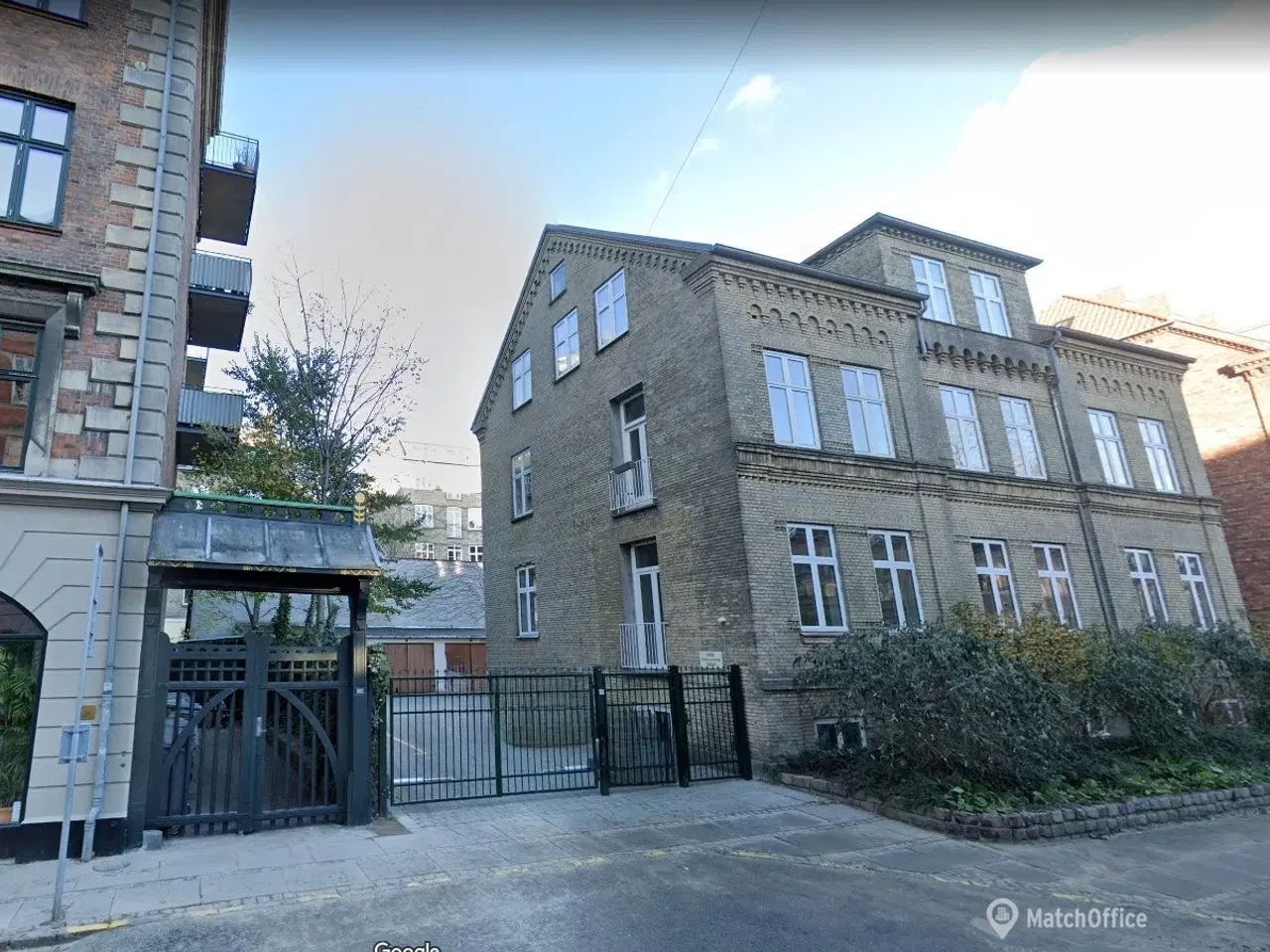 Billede 1 - Egen garage med aut. port Sankt Knuds Vej 3