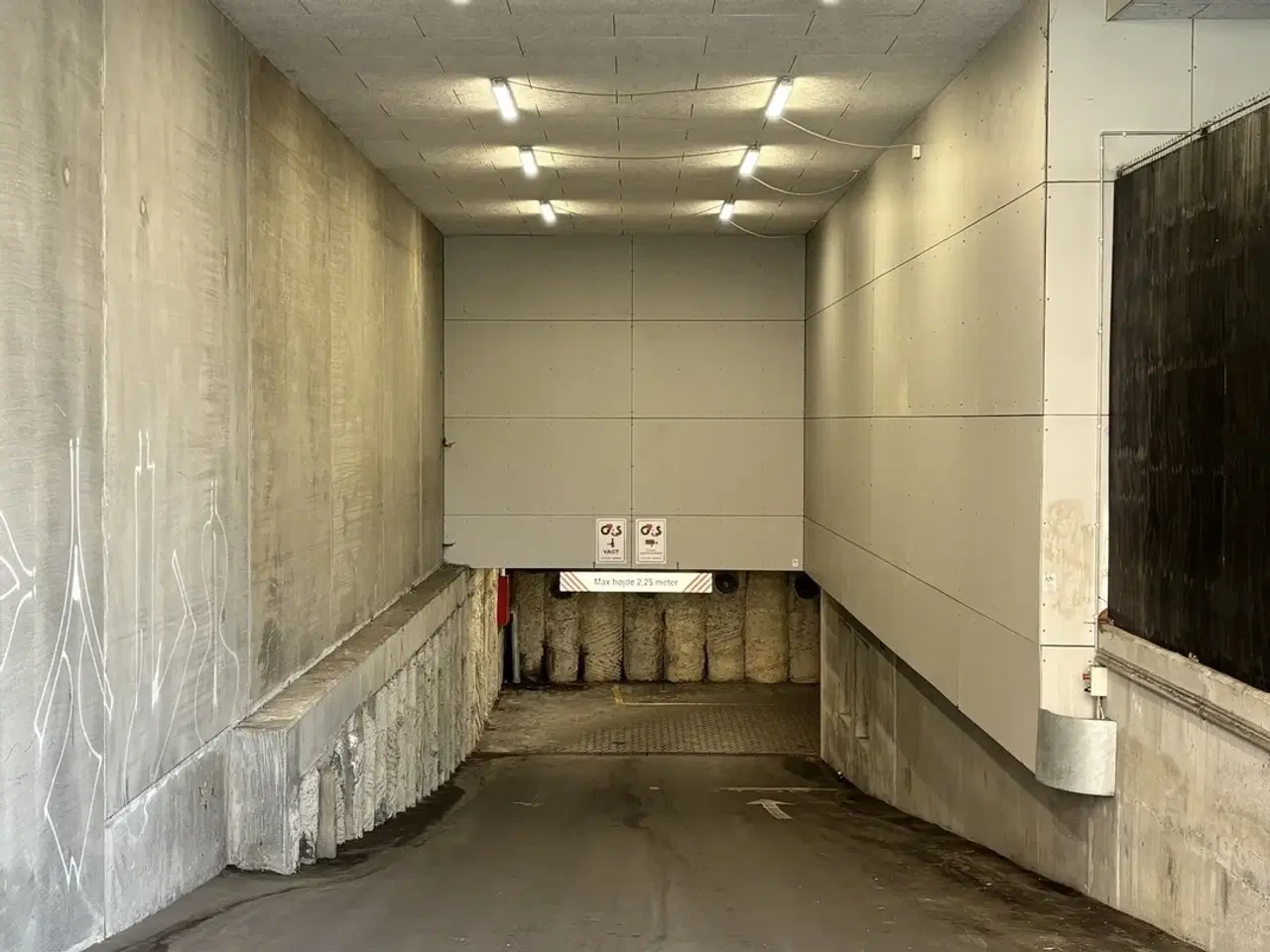 Billede 4 - Parker centralt og bekvemt på H.C. Ørstedsvej. Frederiksberg C