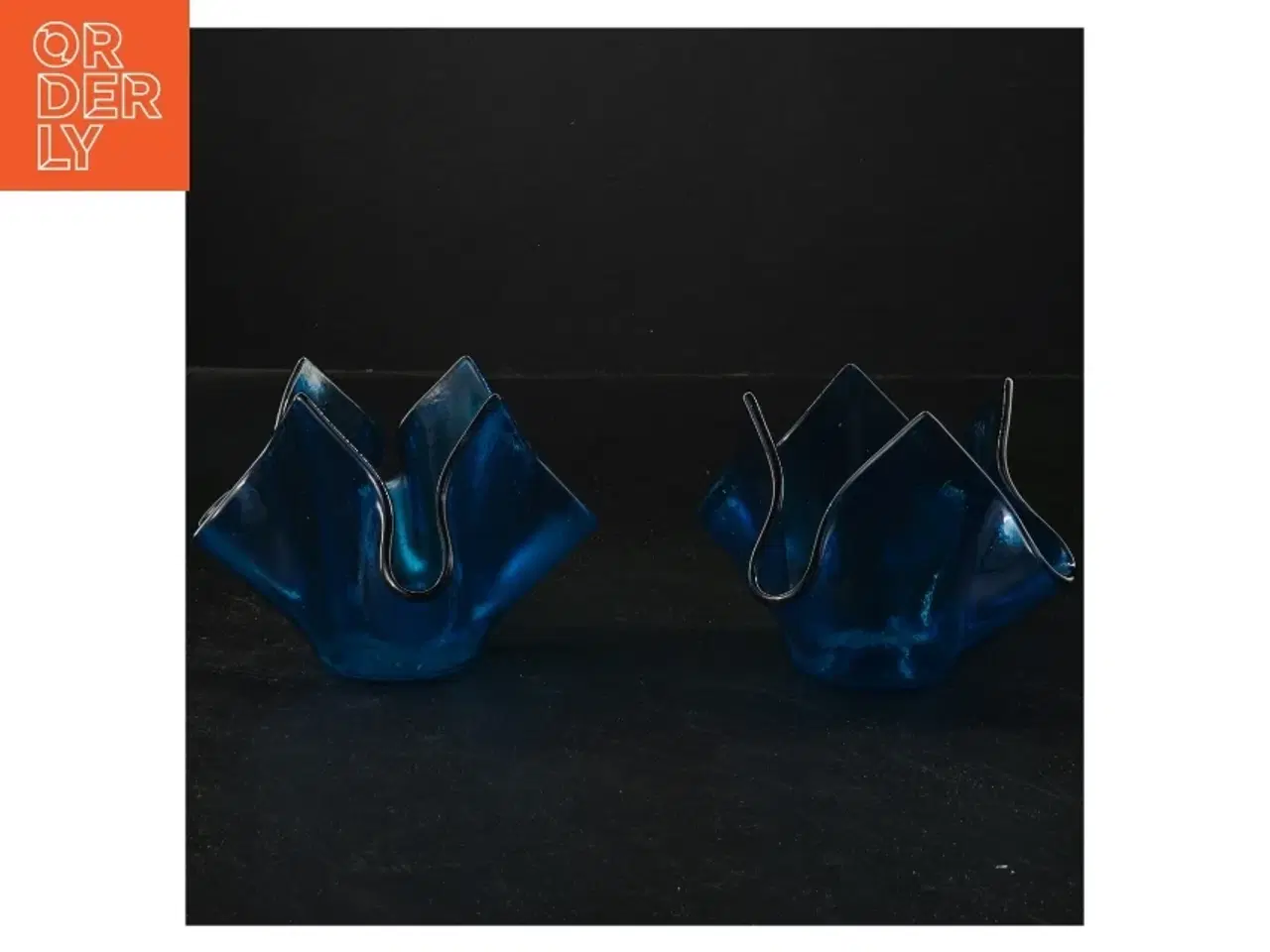 Billede 1 - Blå glas lysestager (str. 8,5x9 cm)