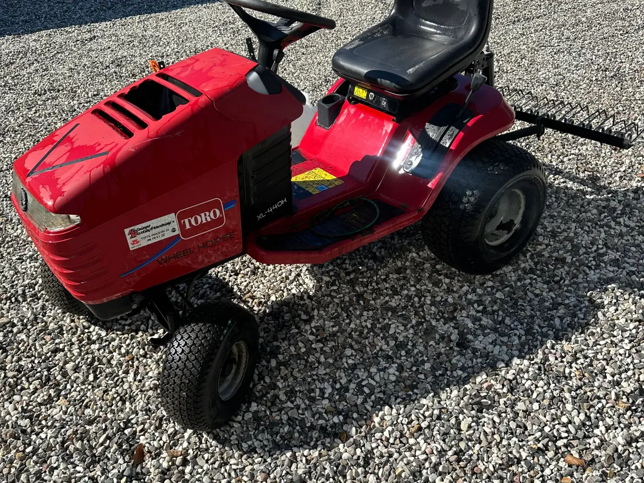 Billede 3 - Toro Havetraktor med sprøjte og Rive