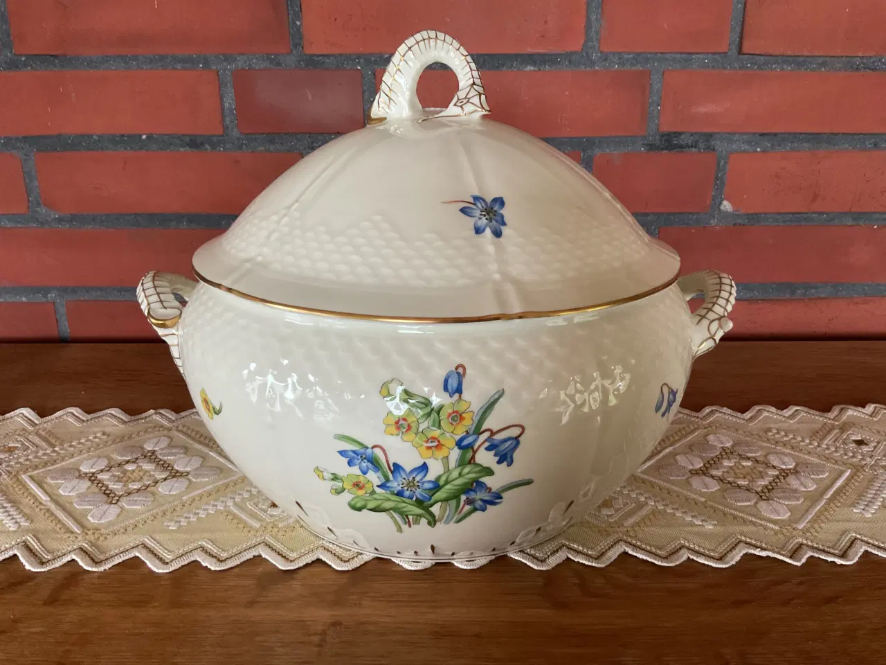 Billede 2 - Njal. Suppeterrin