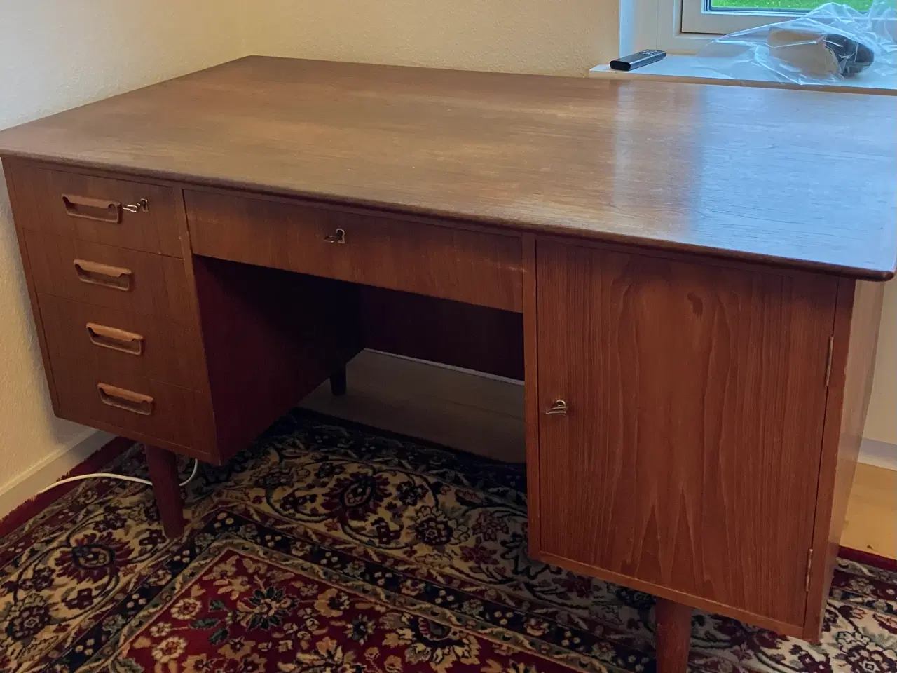 Billede 2 - Retro Skrivebord i teak