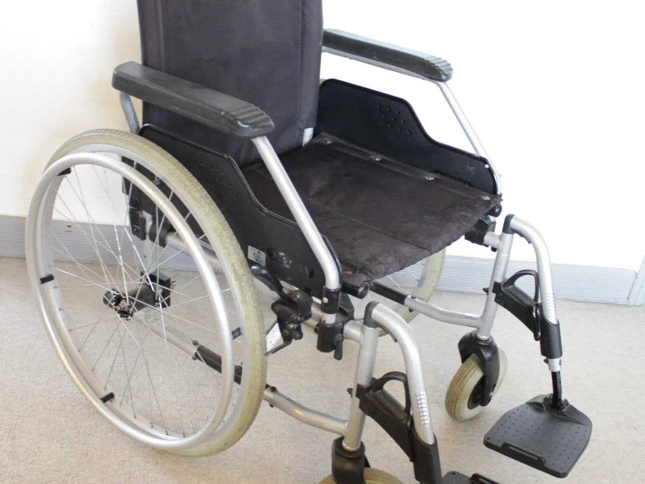 Billede 4 - Kørestol Meyra, sædebredde 45 cm