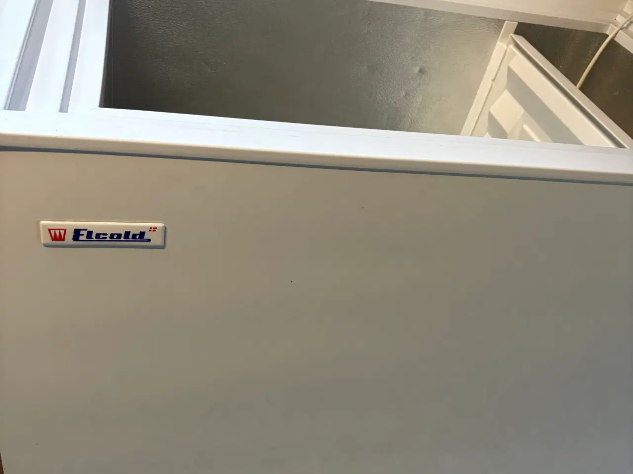 Billede 1 - Stor kummefryser sælges