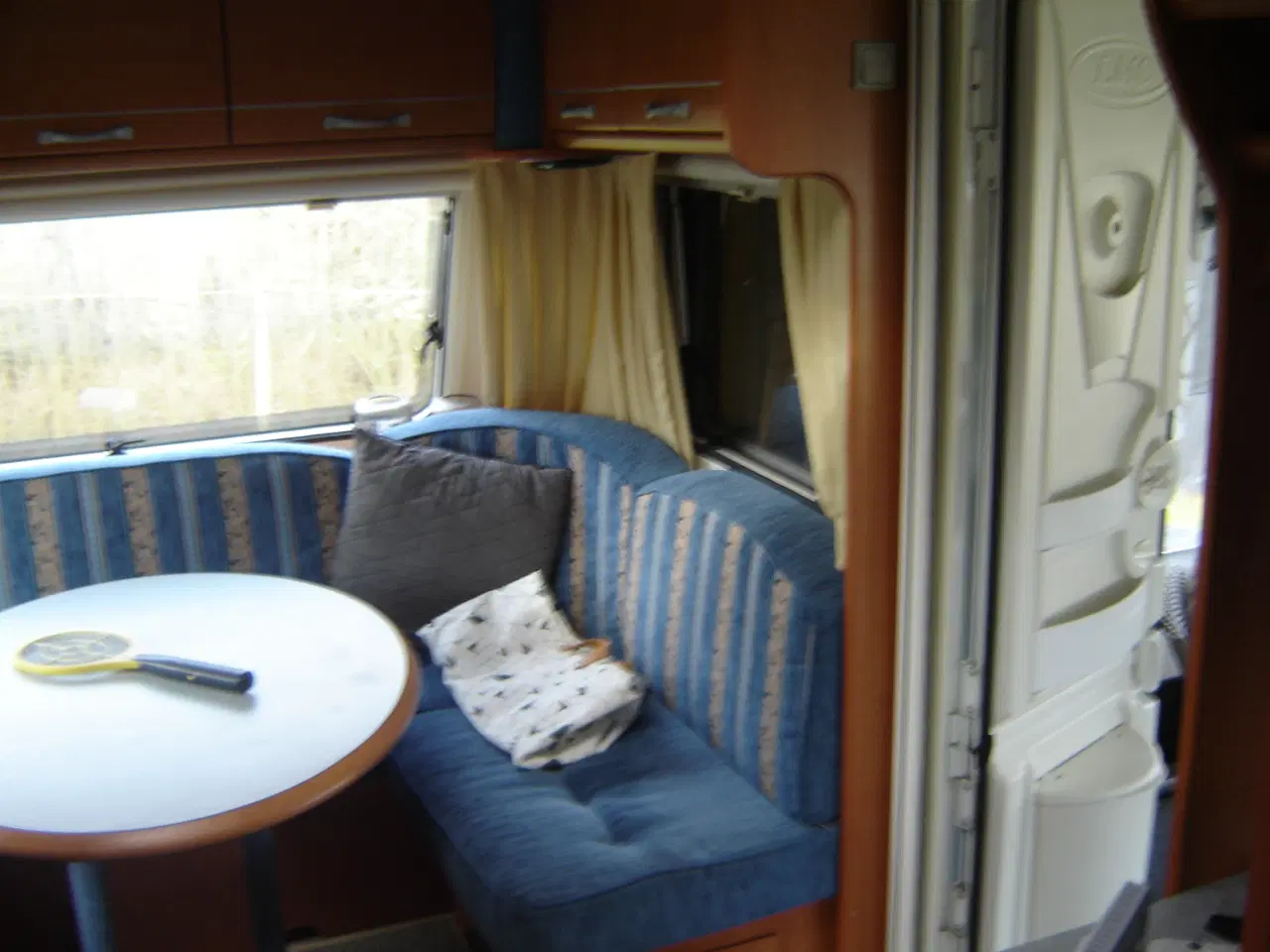 Billede 11 - Velholdt campingvogn med helsårstelt (Gysto) 