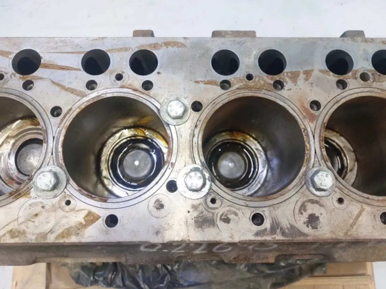 Billede 14 - Massey Ferguson 9380 Motorblok 865477030x