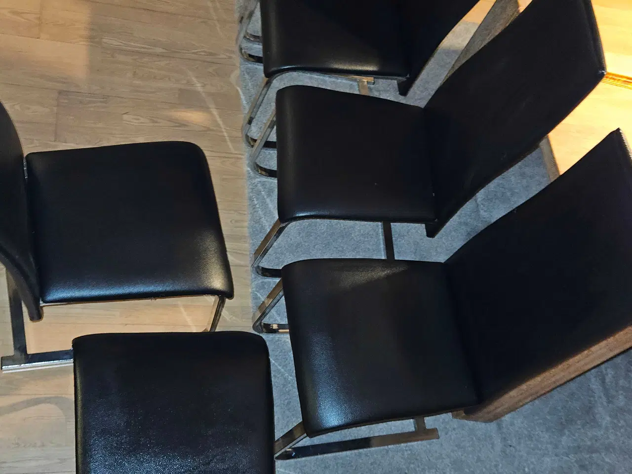 Billede 4 - Spisebordstole Swing sort sølv