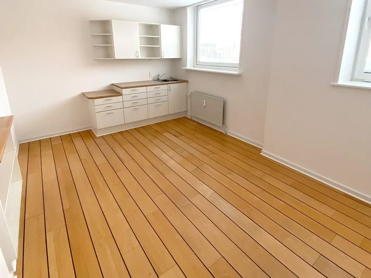 Billede 17 - Stort og attraktivt erhvervslokale i stueetagen!