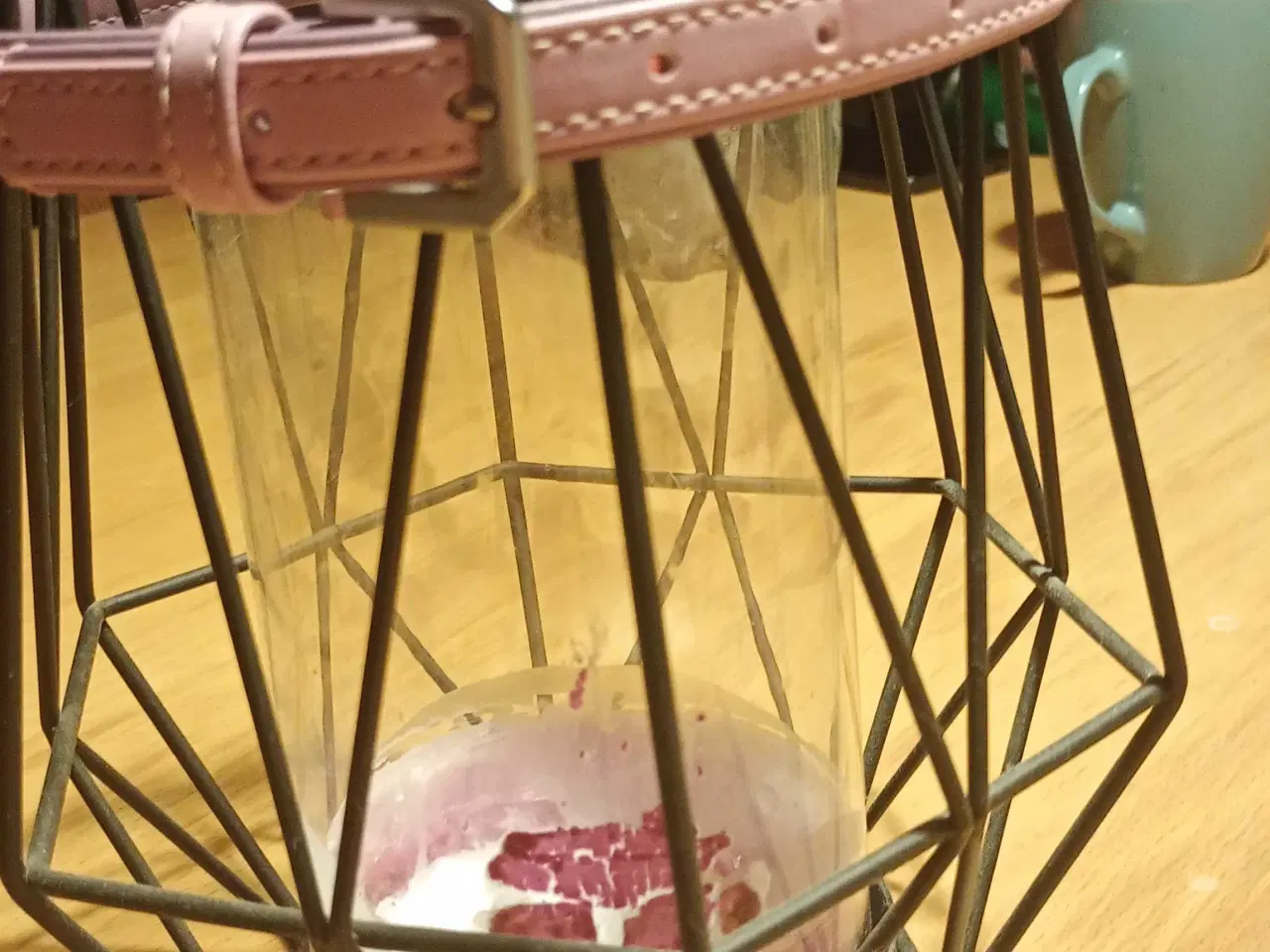 Billede 5 - lyserød halsbånd str L sælges