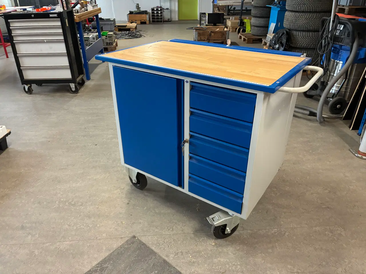 Billede 1 - Blika værktøjsvogn