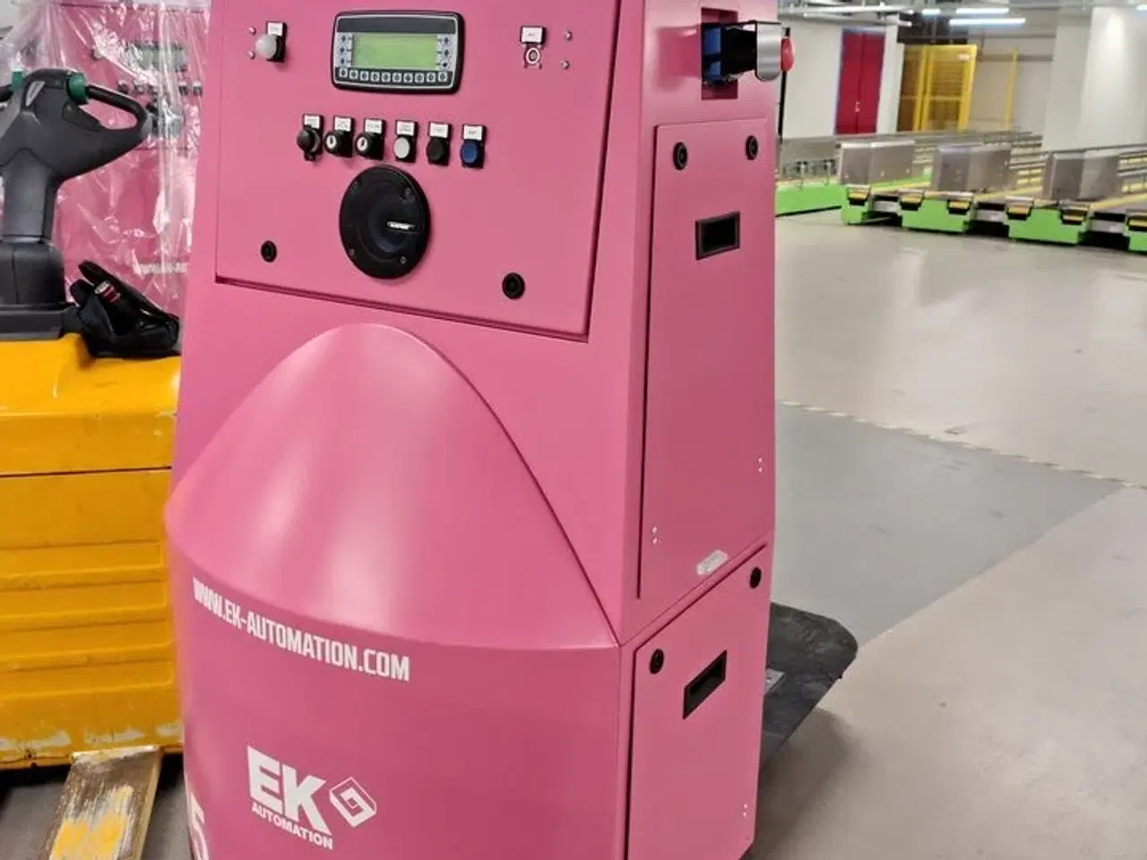 Billede 35 - Eleven Transport Robots and six chargers E&K AUTOMATION ECO L03