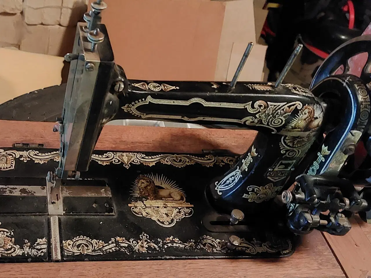 Billede 3 - ANTIK dekorations SYMASKINE