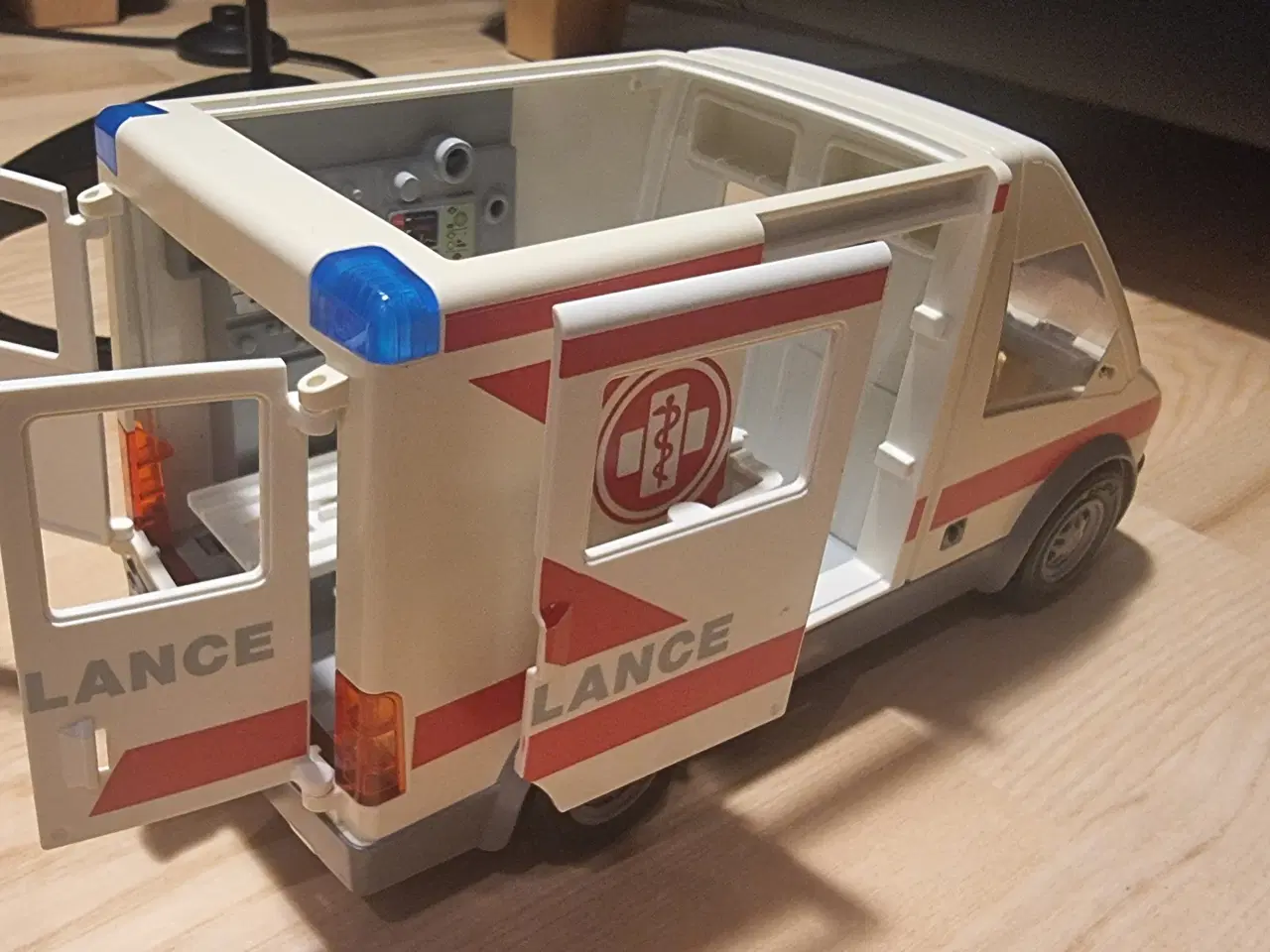 Billede 4 - Playmobil Ambulance