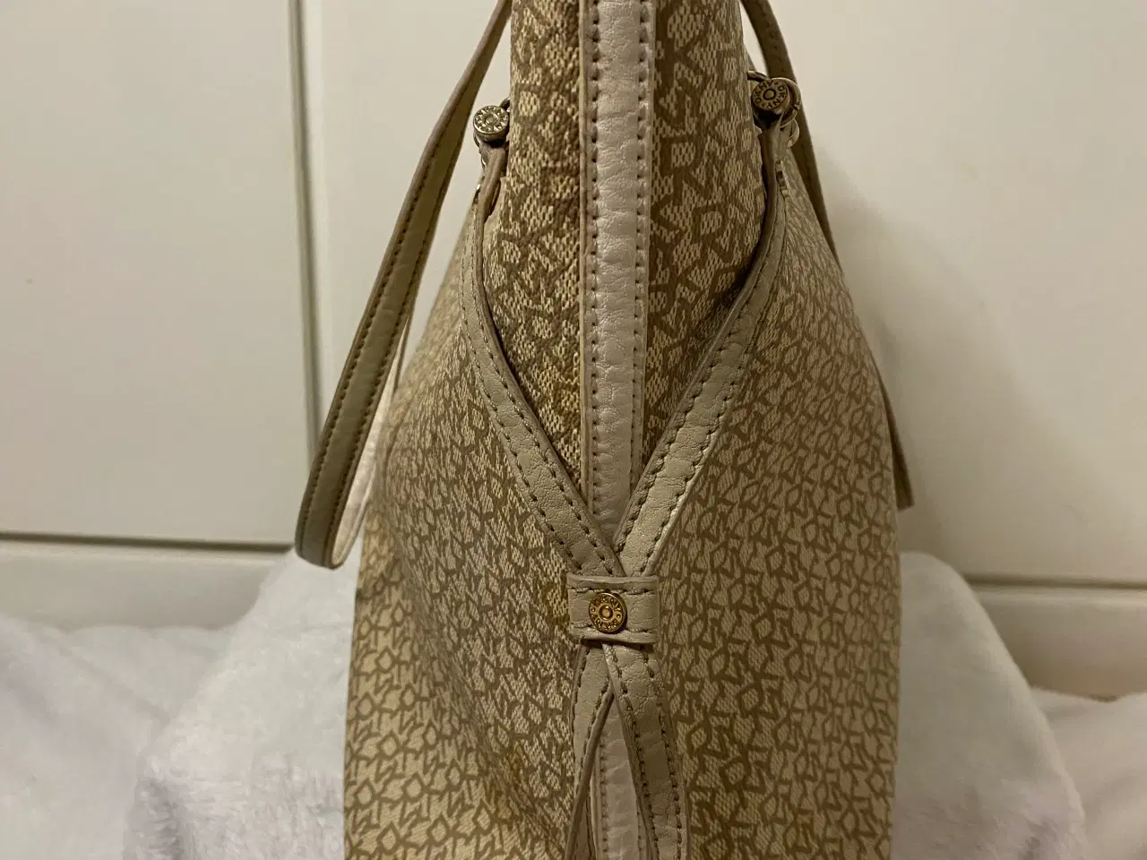 Billede 12 - DKNY shopper + makeup pung
