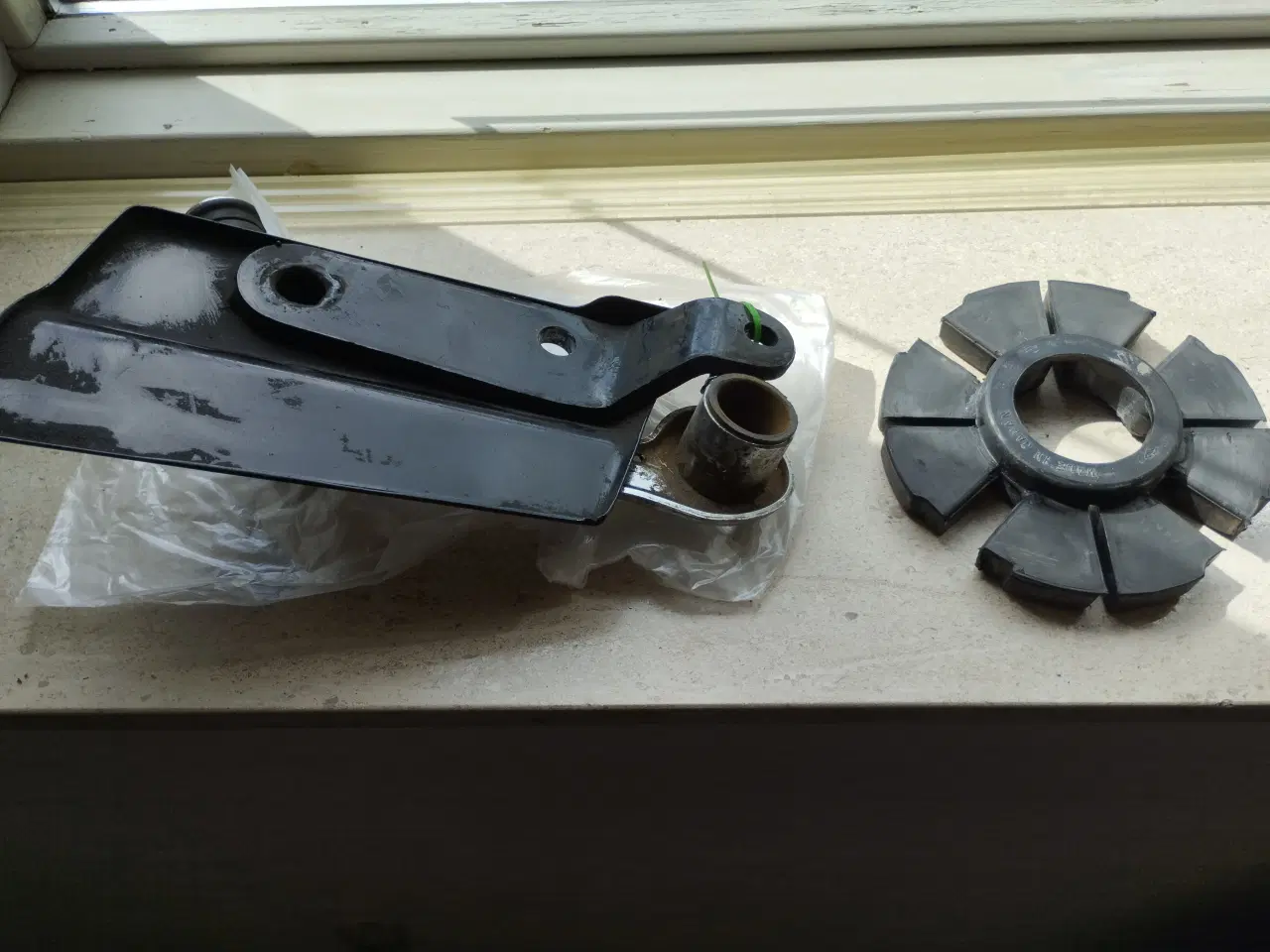 Billede 1 - Bremsepedal. Bagfodhviler Højre side Gummi Baghjul