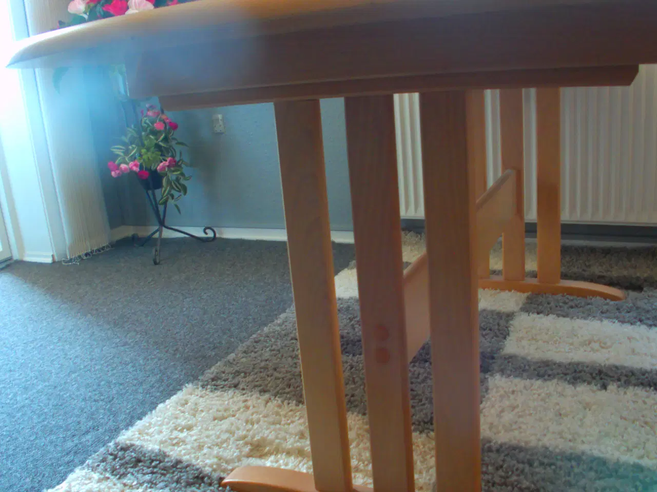 Billede 2 - Spisebord Med Udtræk