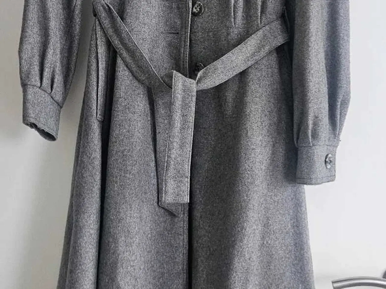 Billede 1 - Grå jakke/frakke