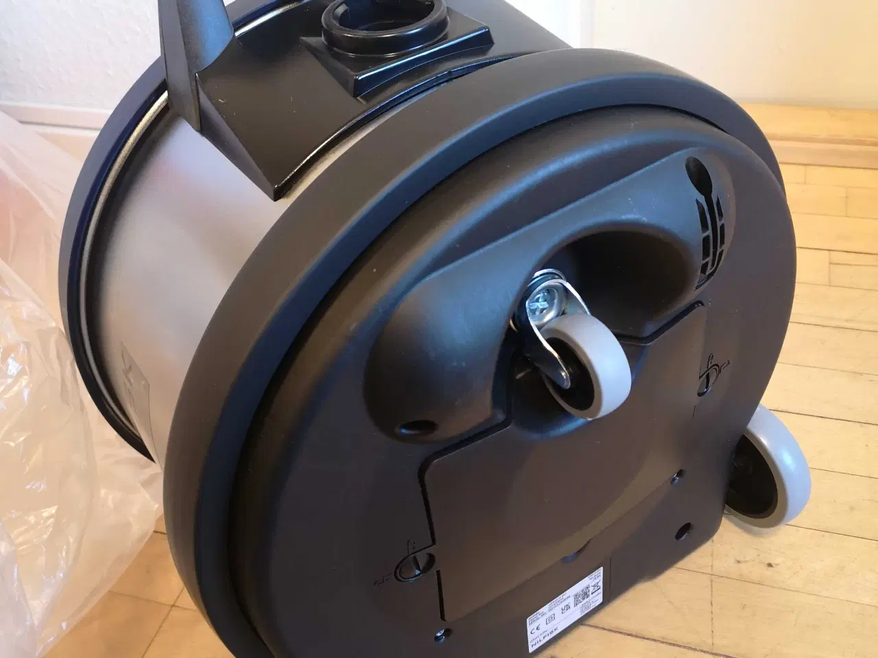 Billede 6 -  Støvsuger  NILFISK VP930