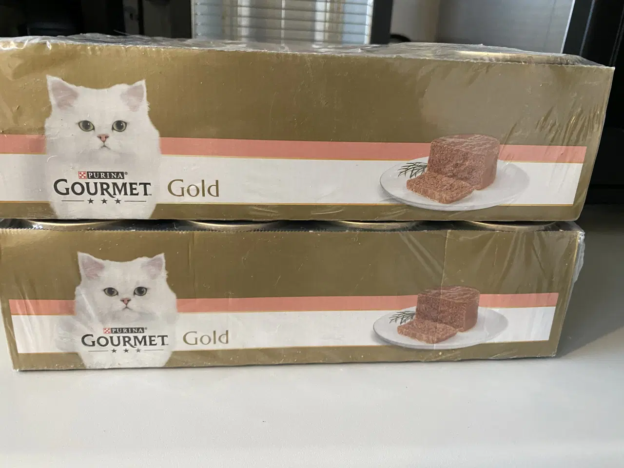 Billede 2 - Golden kattemad på dåse