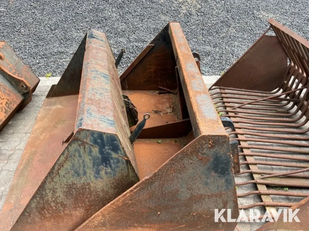 Billede 2 - Skovle og redskaber 9 styk