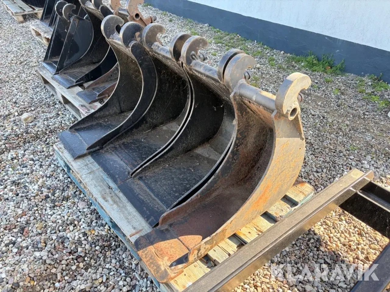 Billede 1 - Lerskovle Skive Maskinfabrik 20 cm 1 styk og 30 cm 3 styk til minigraver