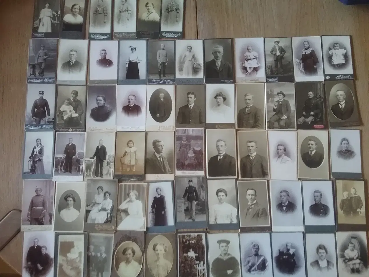 Billede 1 - Gamle billeder på pap