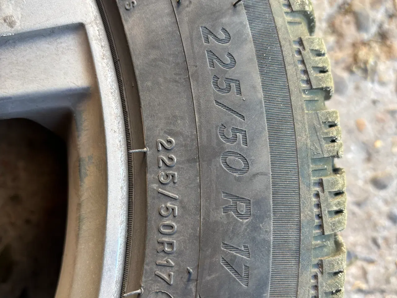 Billede 4 - 4 stk. vinterdæk på fælge fra Volvo V 70 2008