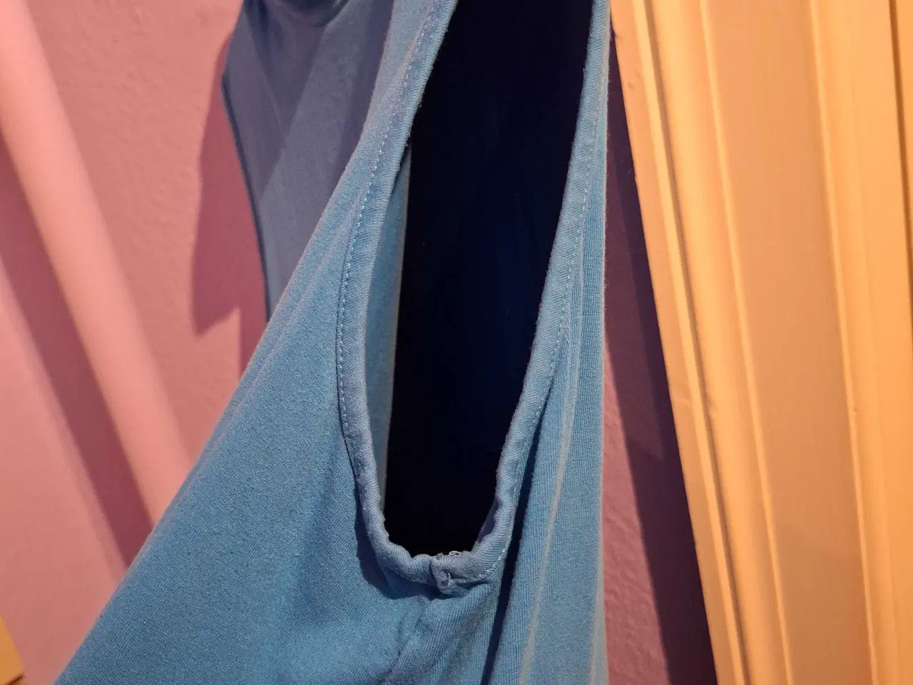 Billede 4 - Blå top fra StreetOne i str. 46