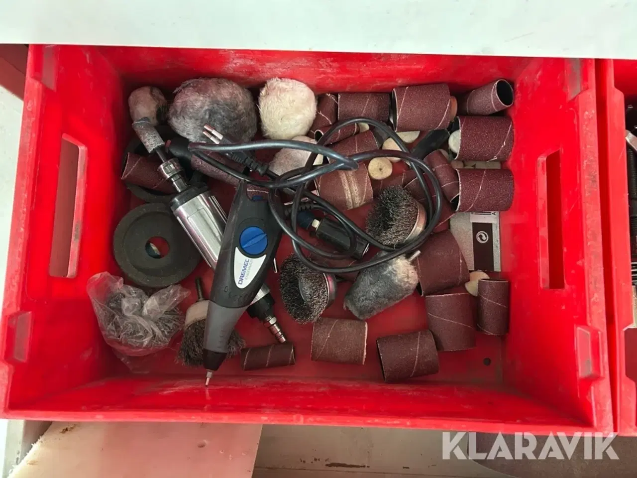 Billede 7 - Værktøjsskab med indhold